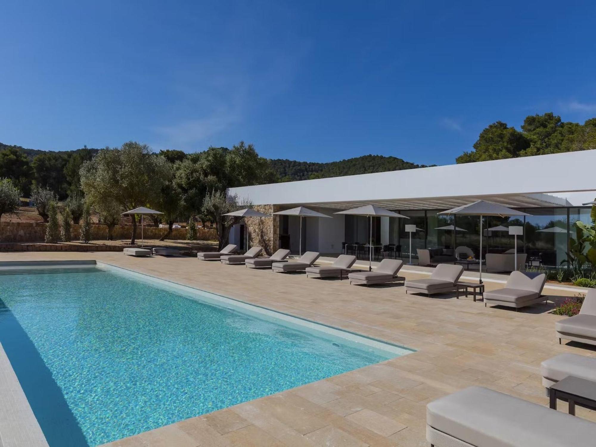 Countryside Villa With Outdoor Space Santa Eularia des Riu Buitenkant foto